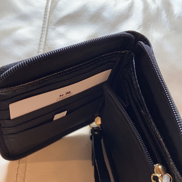 Coach zippered wallet - Picture 4 of 4